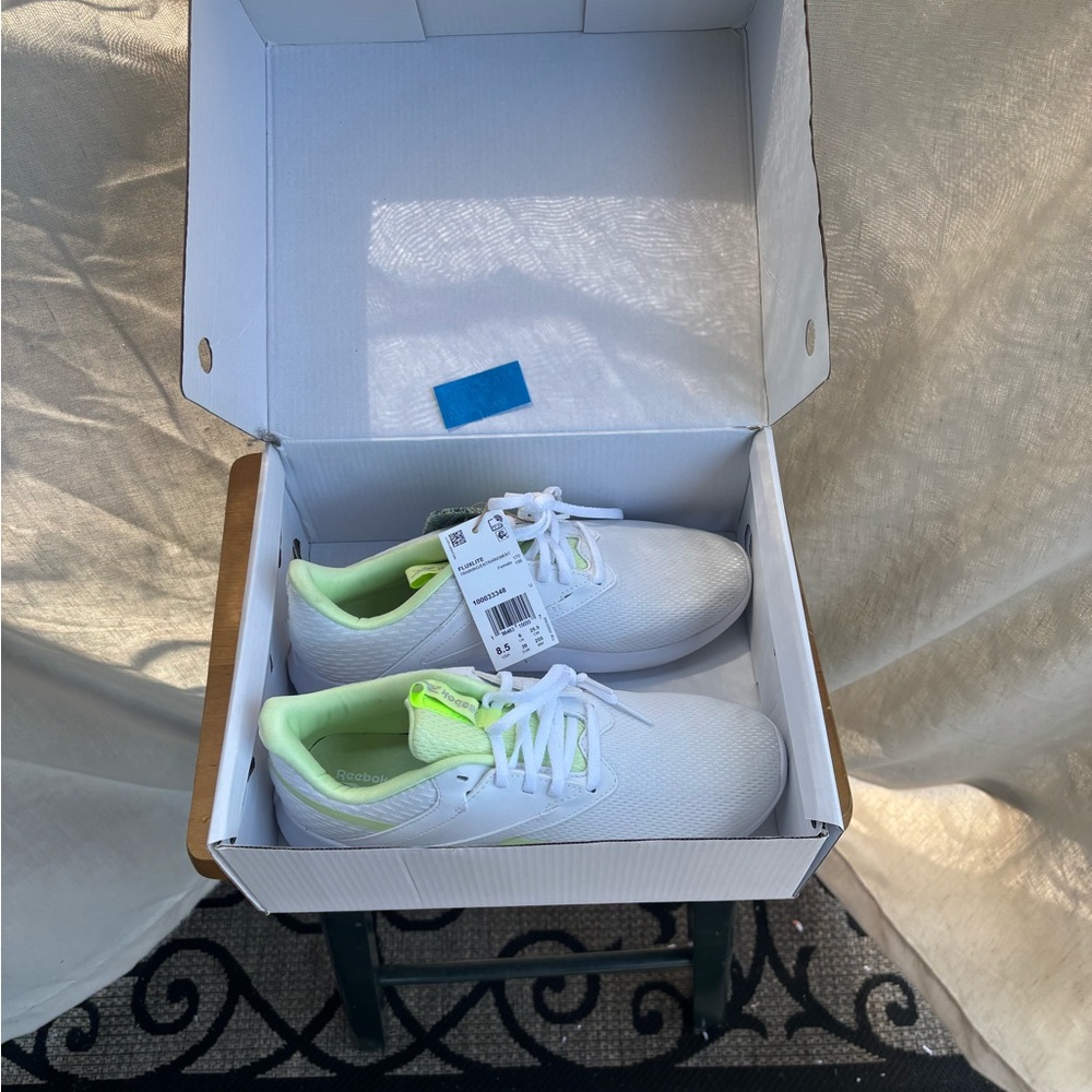 Reebok Women's Sneakers - White and Neon Green